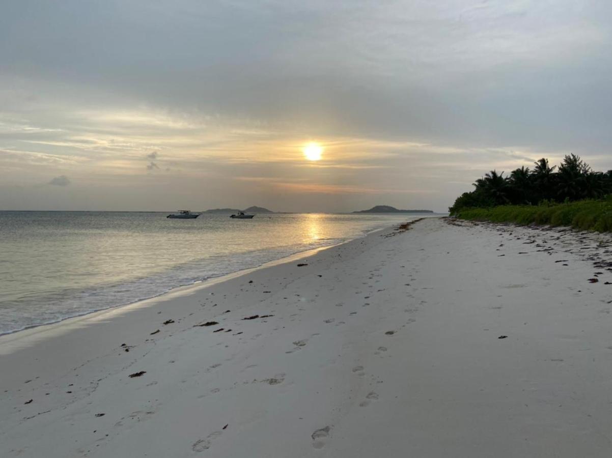 Blue Sky Self Catering Leilighet Grand Anse  Eksteriør bilde
