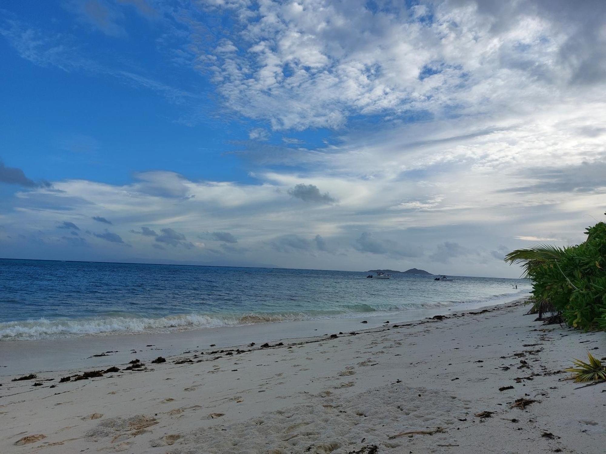 Blue Sky Self Catering Leilighet Grand Anse  Eksteriør bilde
