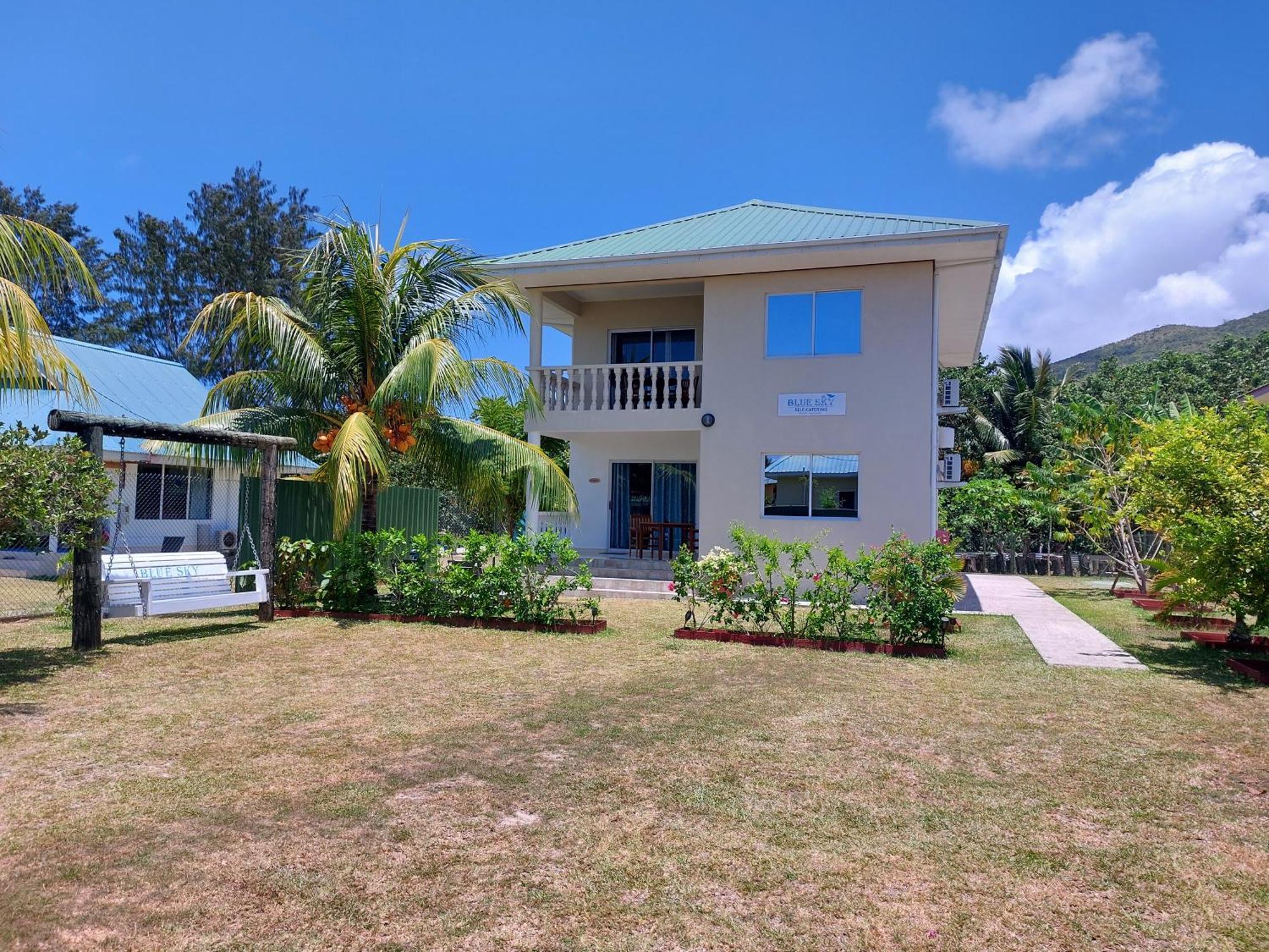 Blue Sky Self Catering Leilighet Grand Anse  Eksteriør bilde