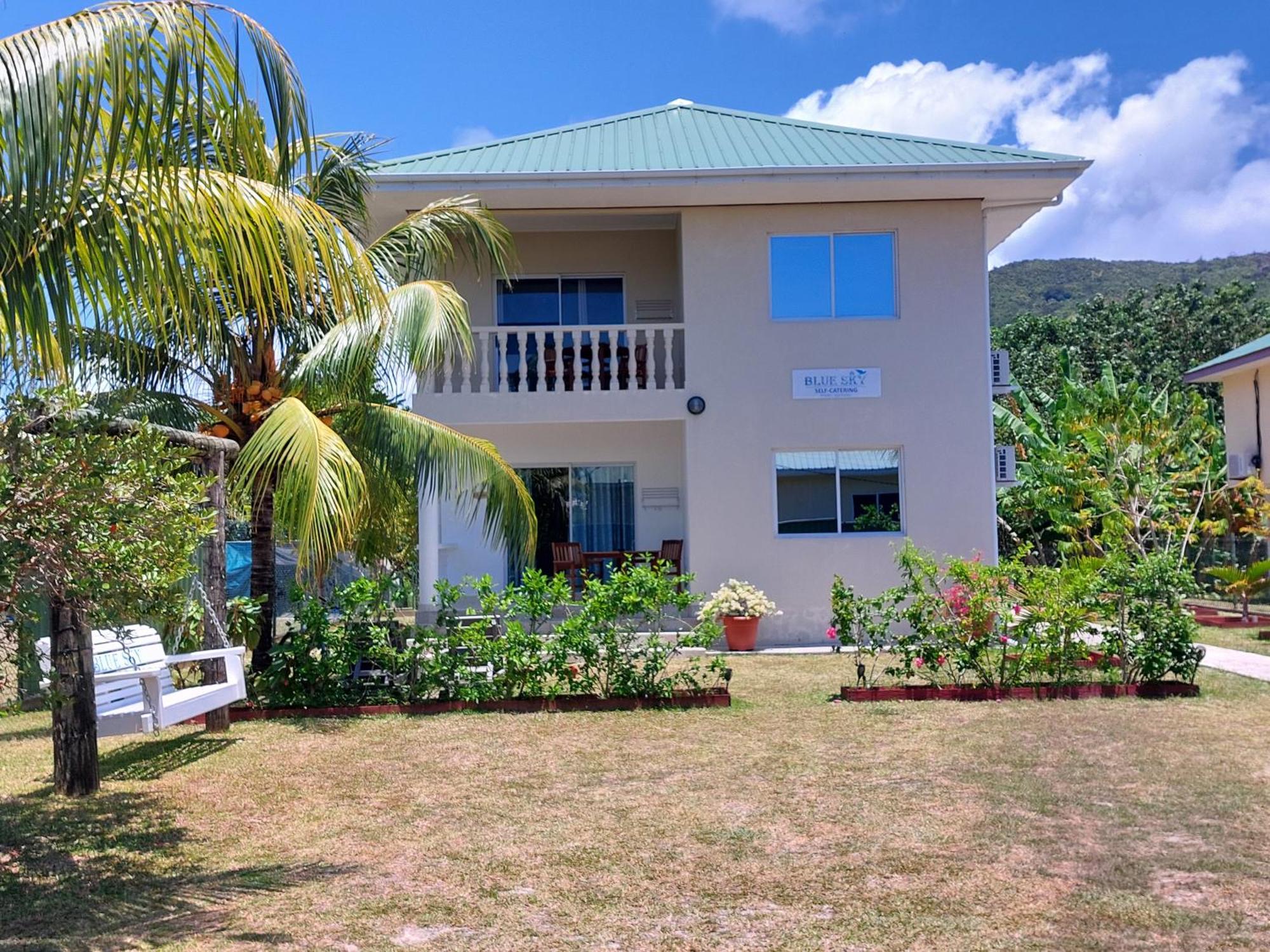 Blue Sky Self Catering Leilighet Grand Anse  Eksteriør bilde